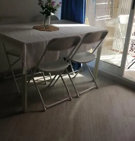 شقة Apartamento Avenida Habaneras
